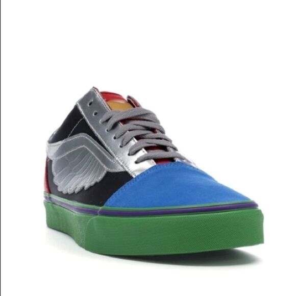 COLLECTOR’S Vans Old Skool Marvel What The Avengers suede low top sneakers - Picture 2 of 13